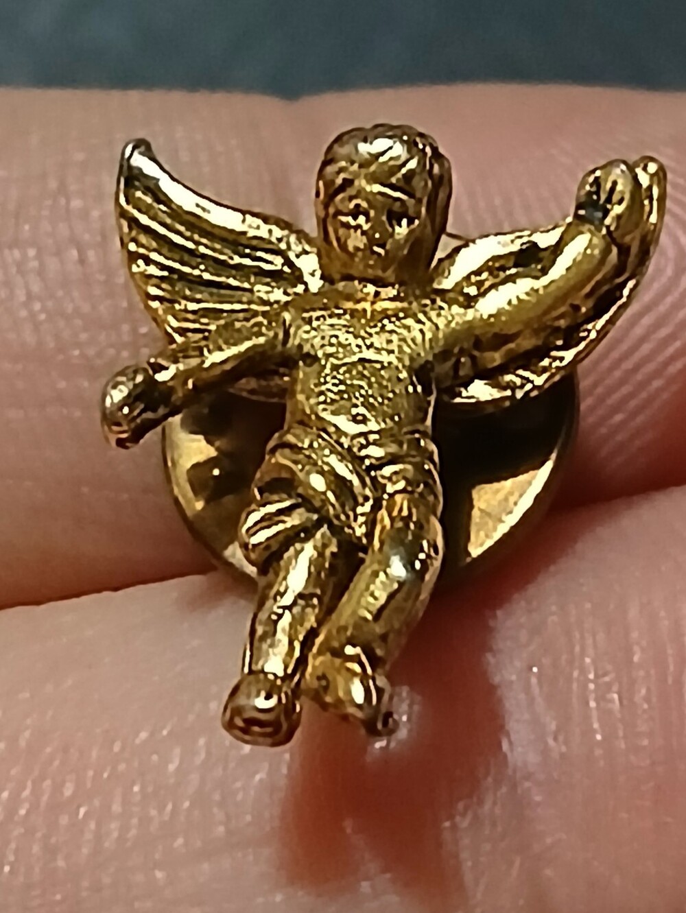 Vintage Gold Tone Cherub Guardian Angel Lapel Pin .5"